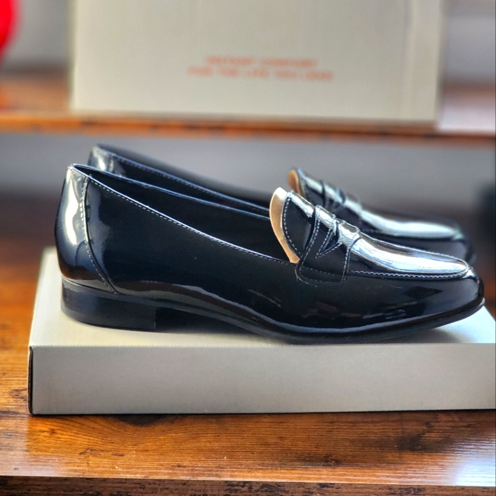 Clarks Women's Un Blush Go Black Patent Leather Loafer ☆NEW☆